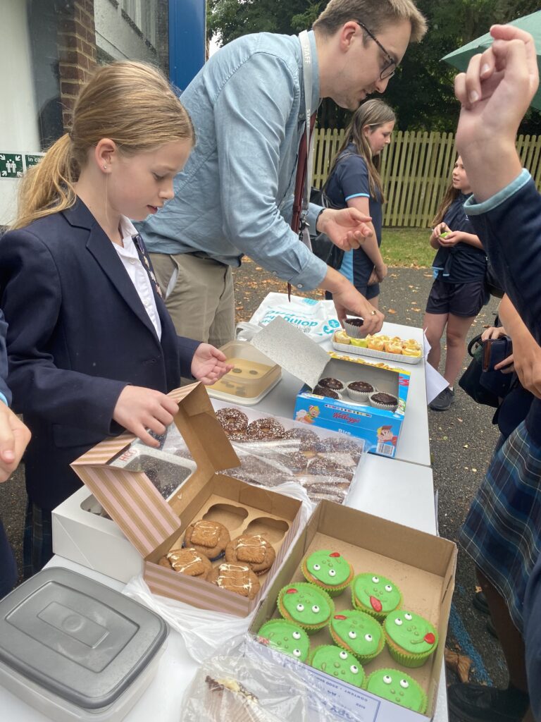 Cancer Research supported by 7 Purple - Cake Sale